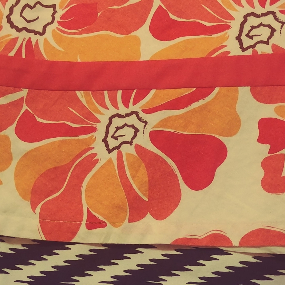 Cute bold floral summer dress, size 26